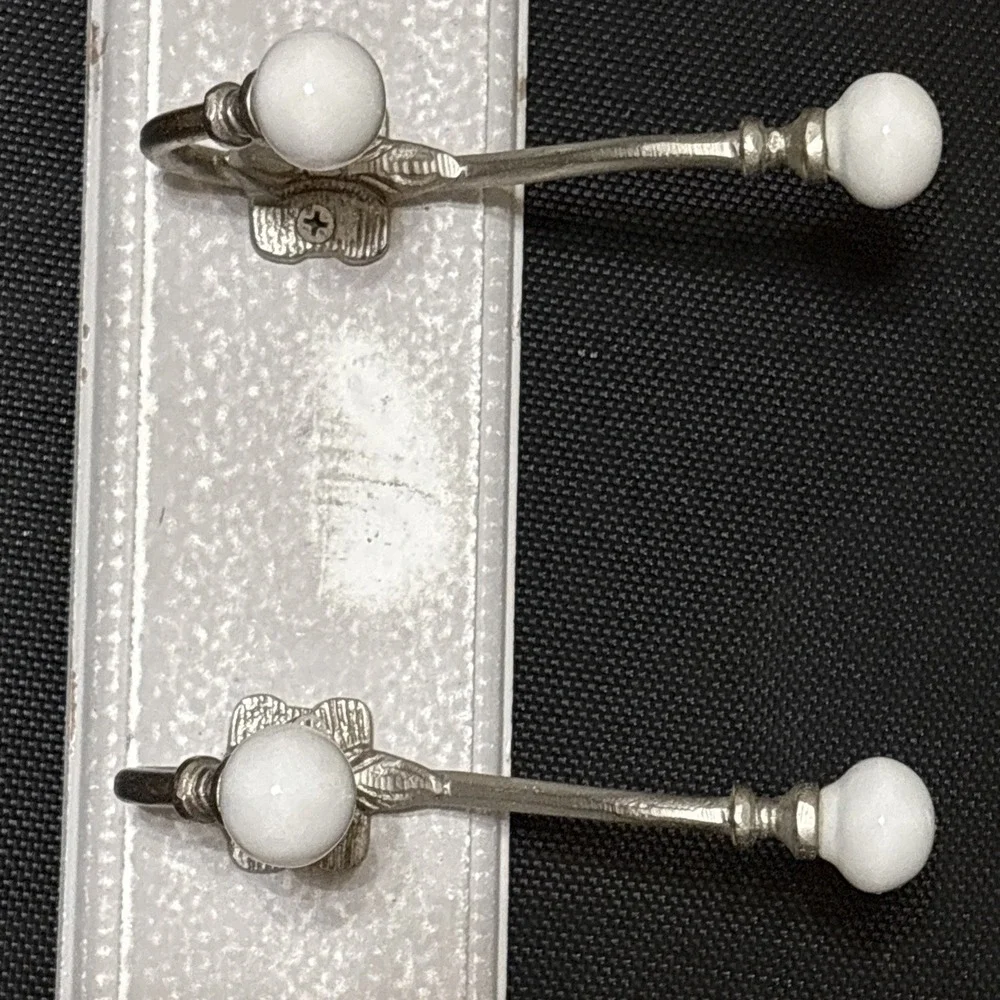 White Wood Wall CoatRack 5 Double Hooks Ceramic Knobs Shabby Chic 24